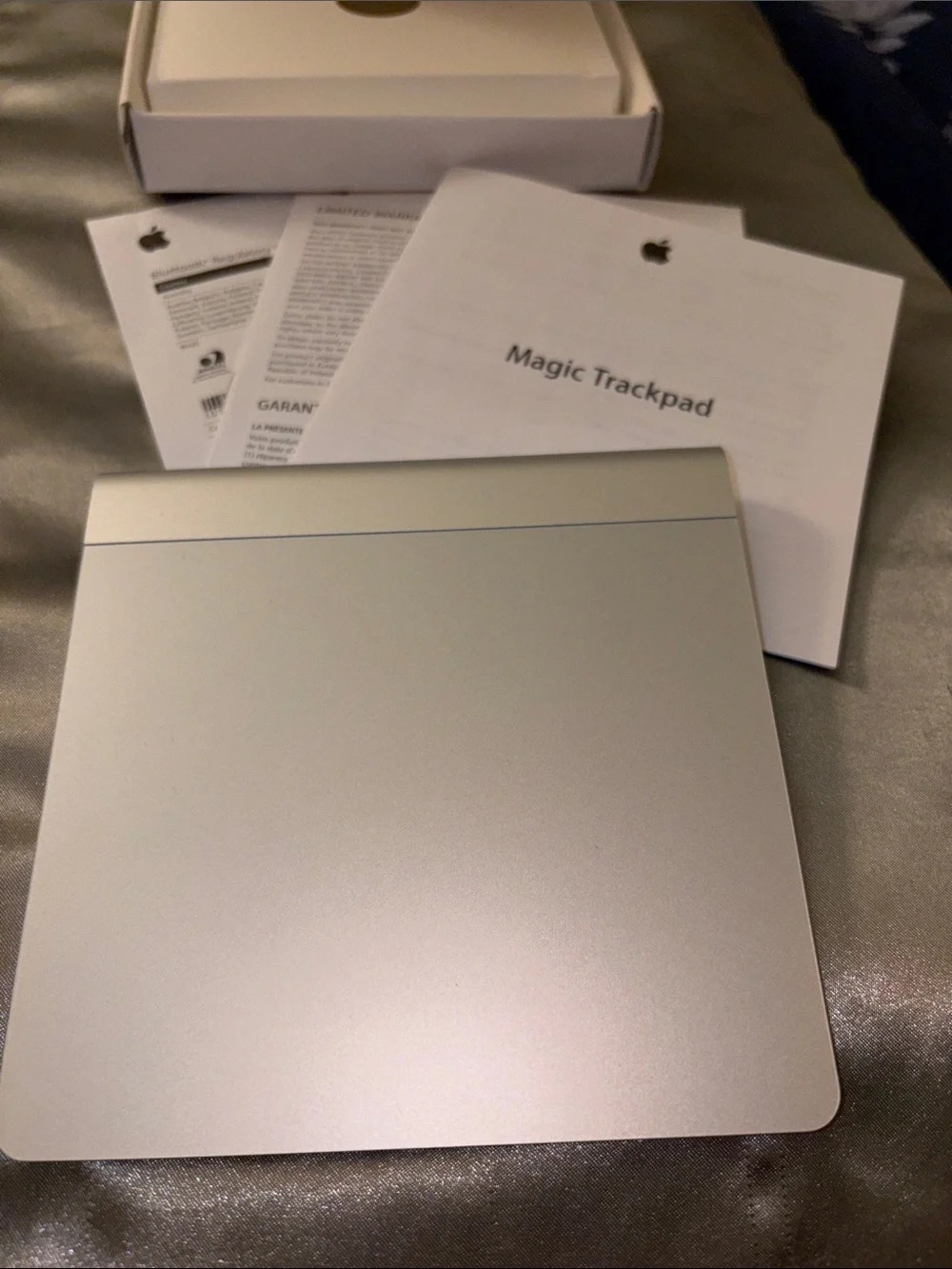 Apple Magic Trackpad - Silver/White Wireless Touchpad A1339 1st generation